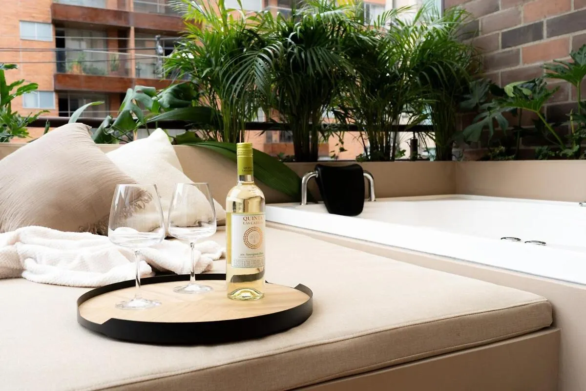 New Apt W Private Jacuzzi & Ac Medellin Apartment