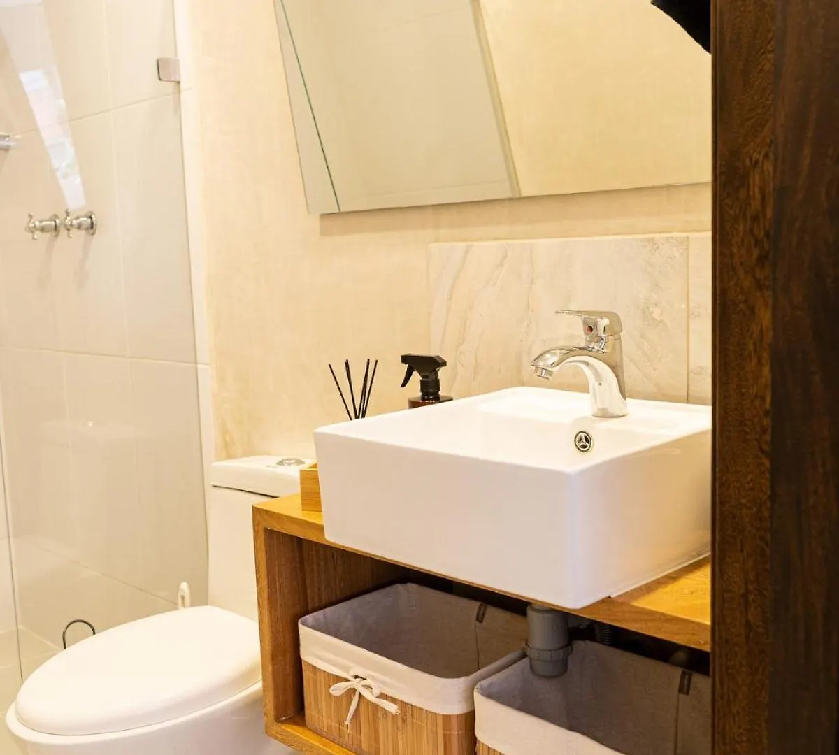 New Apt W Private Jacuzzi & Ac Medellin Apartment