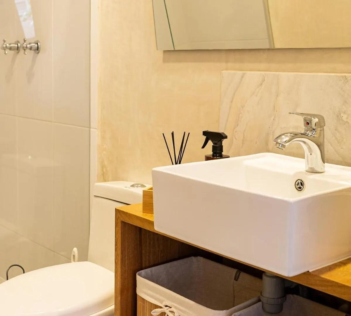 New Apt W Private Jacuzzi & Ac Medellin 0*,  Colombia