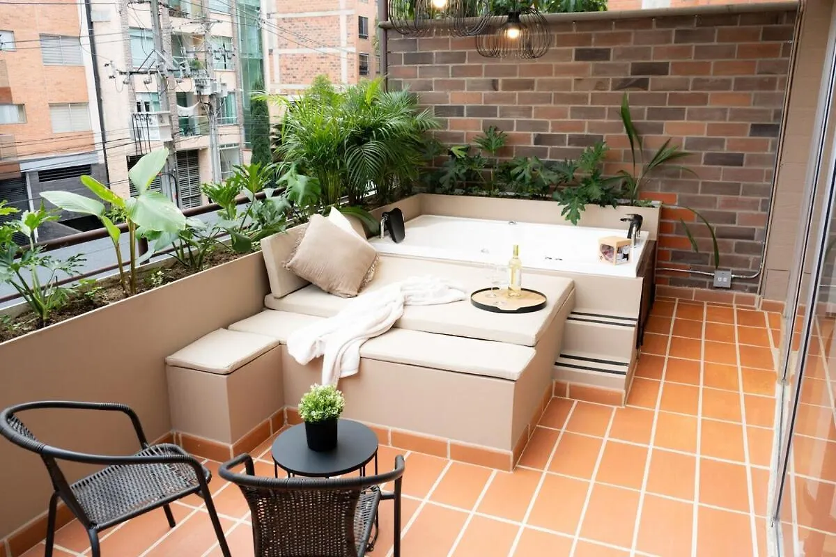 New Apt W Private Jacuzzi & Ac Medellin 0*,  Colombia